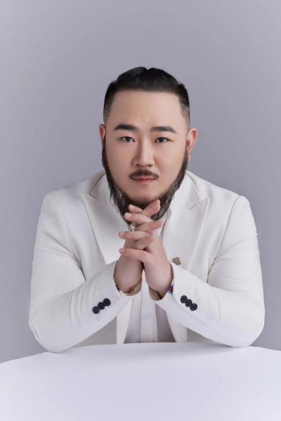 设计新锐左九LION 为箱包赋予时尚的气息BB电子 BB电子游戏(图3)