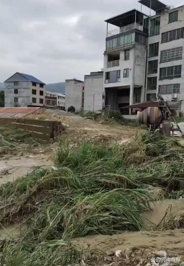 福建一箱包厂BB电子 BB电子的网站`入口因洪水损失百万疑因防洪堤缺口所致(图1)