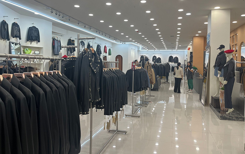 乌鲁木齐城北新BB电子 BB电子的网站`入口增一家皮草批发市场(图1)