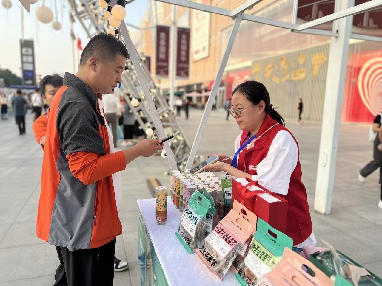 BB电子 BB电子的官网保定市首届电商带货公益直播周擂台赛活动启幕(图3)
