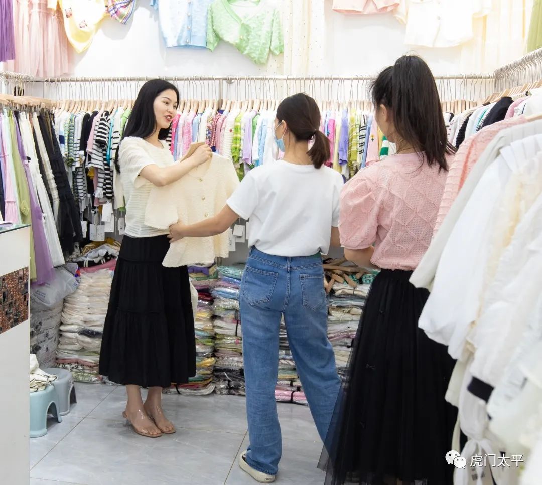 世界服装大会为何选择虎门BB电子 BB电的app？(图5)