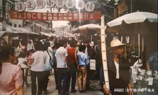 汉正BB电子 BB电的app街“不倒翁”求变赴“云”端(图1)