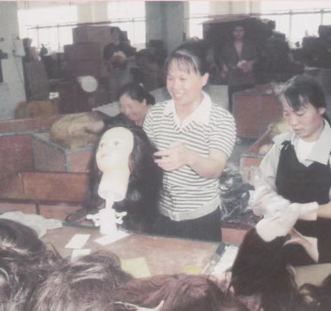 BB电子 BB电子的官网虎门庆祝太平手袋厂创建45周年：回味那些敢为人先的时代故事很精彩(图8)