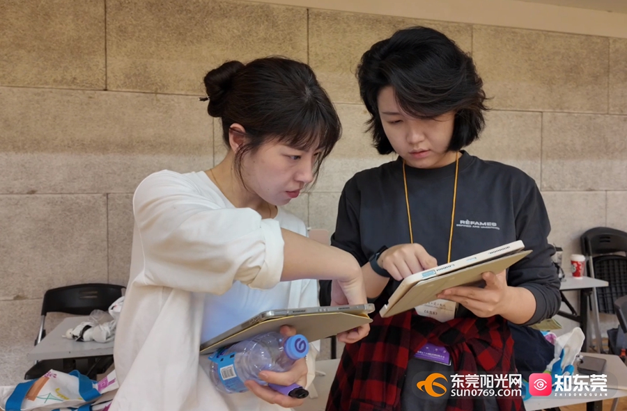 【视频】主创专BB电子 BB平台访：《东莞东》以人物命运情感与当代共振(图3)