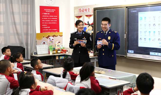 BB电子 BB电的app天津：警消携手进校园 共筑安全防火墙(图1)