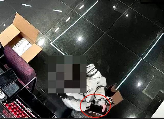 为打造网红美妆博主人设女子BB电子 BB电子的网站`入口连续盗窃多家彩妆店样品(图2)