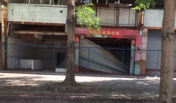 东莞黄江：10万人厂撤离商业街全部关门一铺难求成烫手山(图3)