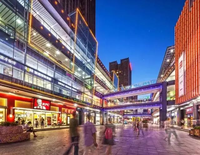 BB电子杭州市内迎来第一家免税店(图6)