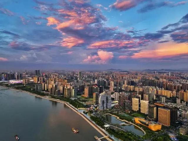 BB电子杭州市内迎来第一家免税店(图7)