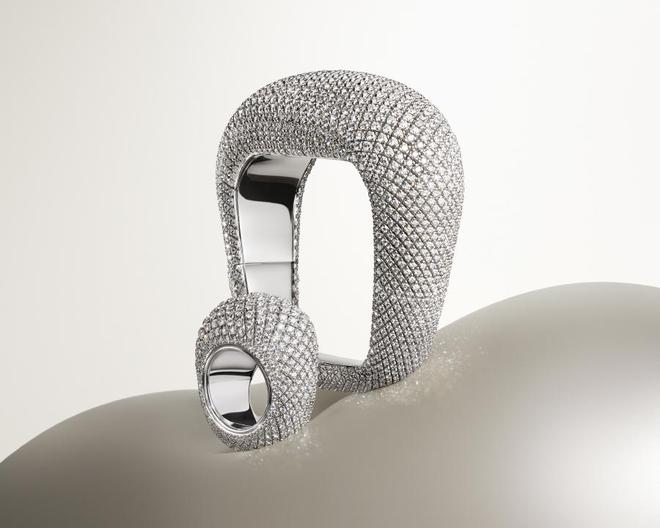 BB电子今日消费资讯：DIOR 2024 秋季男装系列发布、MAIA ACTIVE 推出 2in1 自带杯系列(图3)